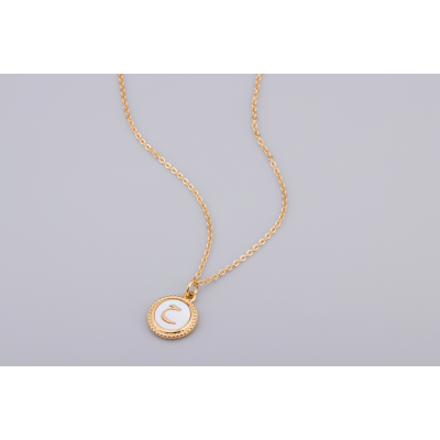 Golden pendant with insertion of a pearly shell medallion decorated with the letter "_Ha"ح